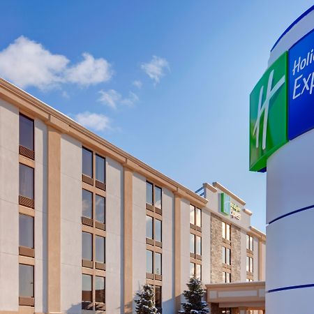 Holiday Inn Express Flint-Campus Area By Ihg Екстериор снимка