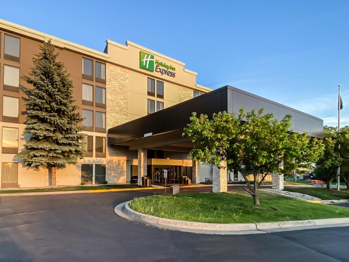 Holiday Inn Express Flint-Campus Area By Ihg Екстериор снимка