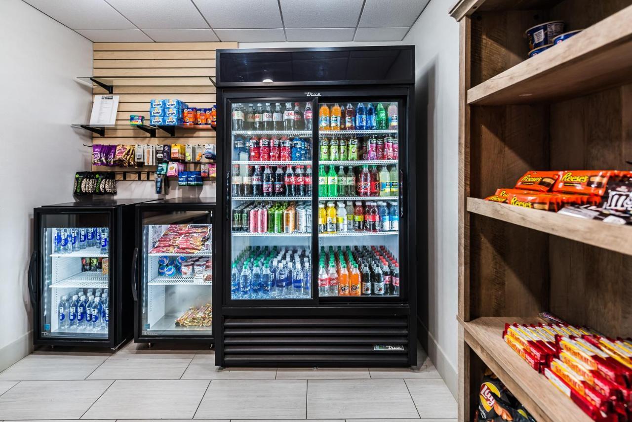 Holiday Inn Express Flint-Campus Area By Ihg Екстериор снимка