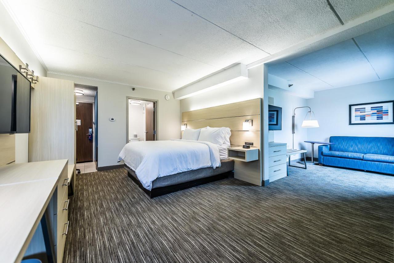 Holiday Inn Express Flint-Campus Area By Ihg Екстериор снимка