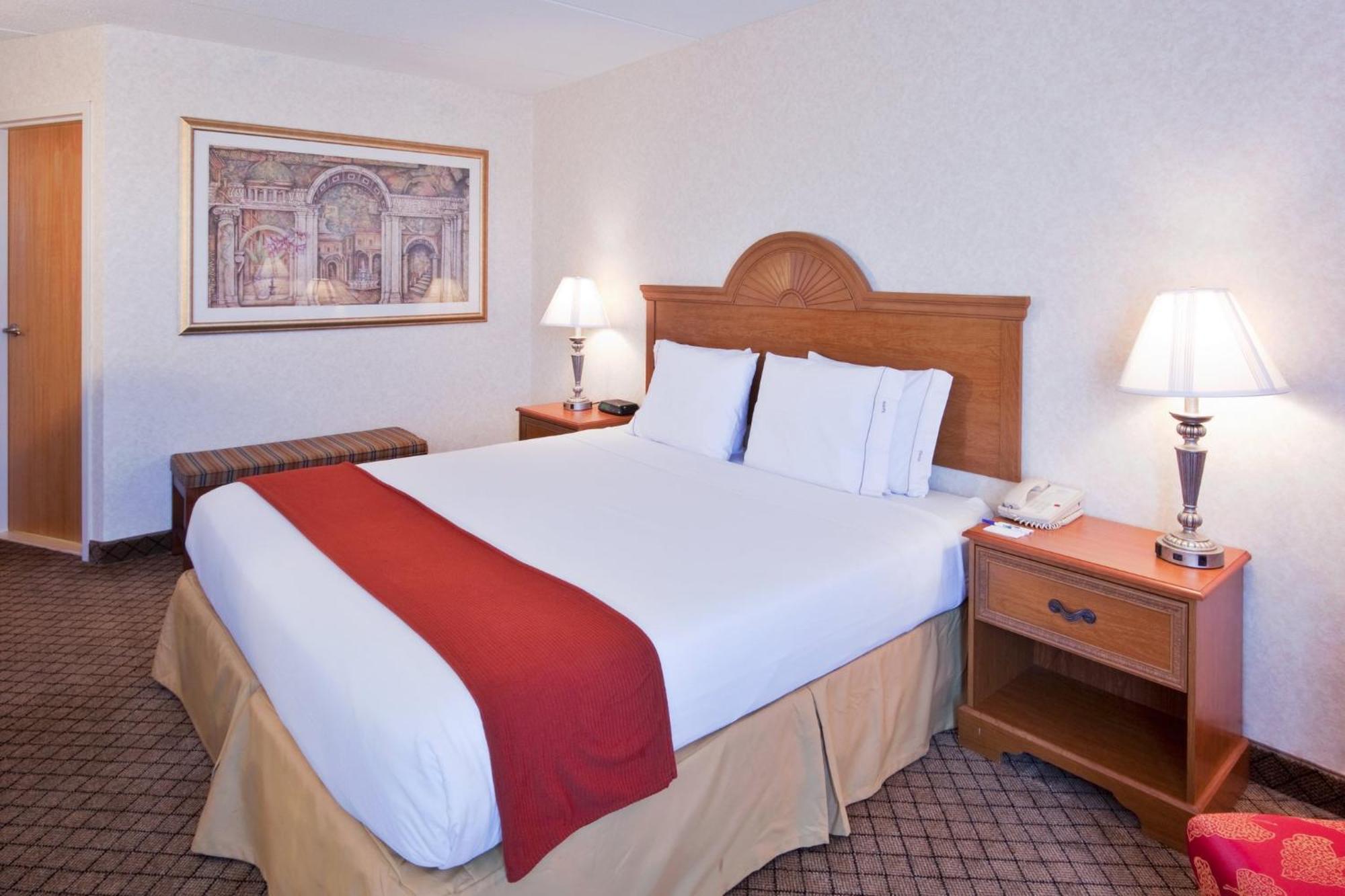 Holiday Inn Express Flint-Campus Area By Ihg Екстериор снимка